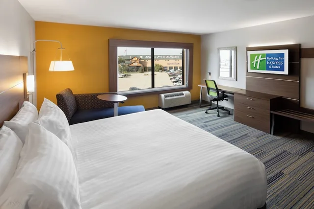 غرفة قياسية بسرير كينج، Holiday Inn Express Suites East Peoria Riverfront 1/1