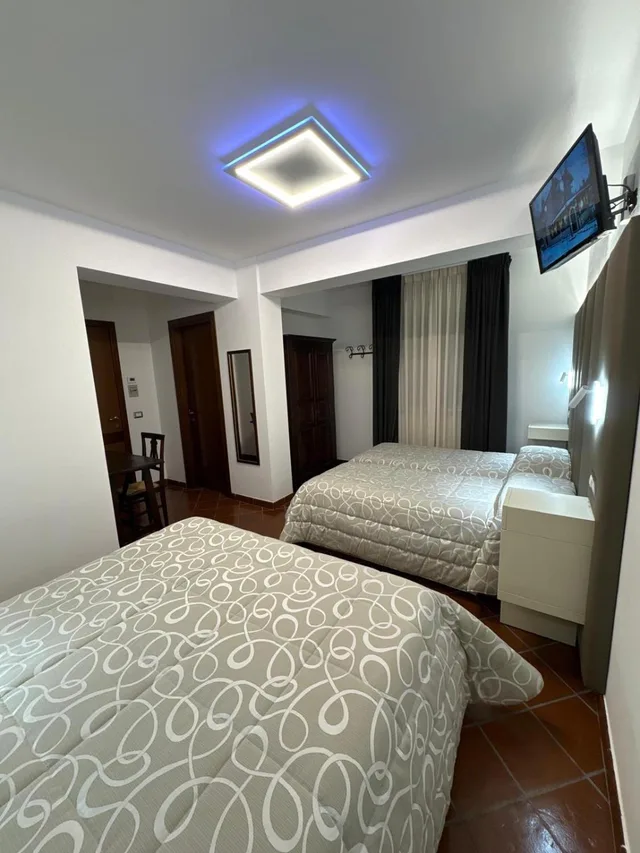 غرفة رباعية بإطلالة على الحديقة، Hotel Bucaneve 5/10