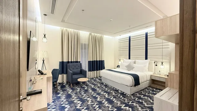 غرفة سوبيريور بسرير كينج وسرير كوين بشرفة، Le Reve Hotel 7/10