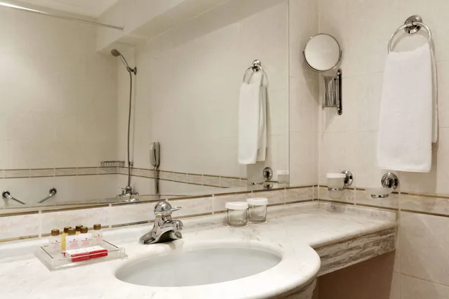 غرفة بسريرين منفصلين، Ramada by Wyndham Plovdiv Trimontium 4/5