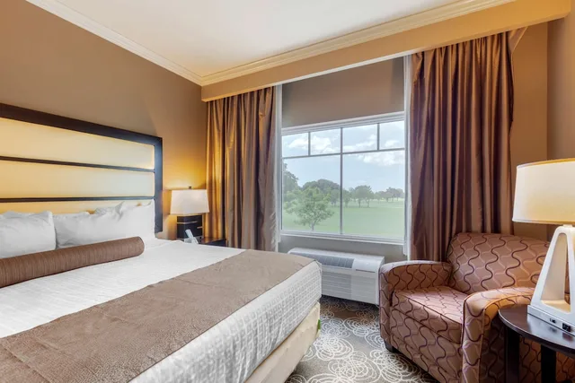 غرفة قياسية بسرير كينج، Best Western Plus Miami Airport North Hotel & Suites 2/8