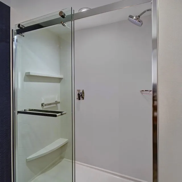 غرفة بسرير كينج وسريرين كوين، Fairfield Inn & Suites by Marriott Mansfield 6/7