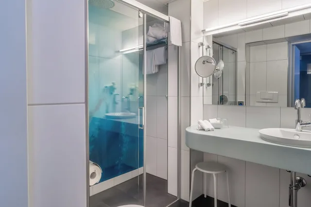 Park, Triple, Queen Bed, Sofa، Hotel Continental Park 4/4