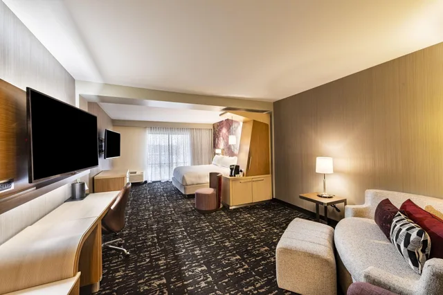 جناح بسرير كينج، Courtyard by Marriott Winston-Salem Downtown 2/4