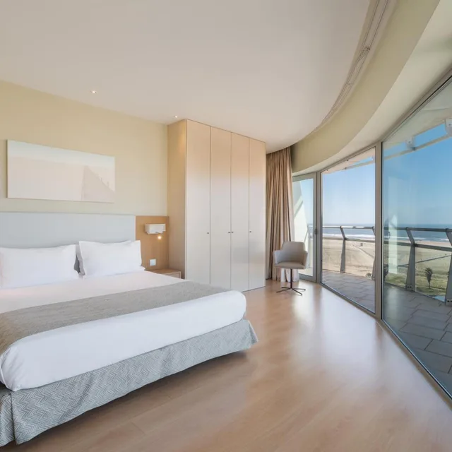 Deluxe, Suite, Sea Front، Eurostars Oasis Plaza 4/10