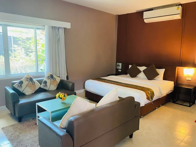Deluxe, Pavilion, King Bed, Front View, Bella Vista Beach Resort Koh Lipe 4/10