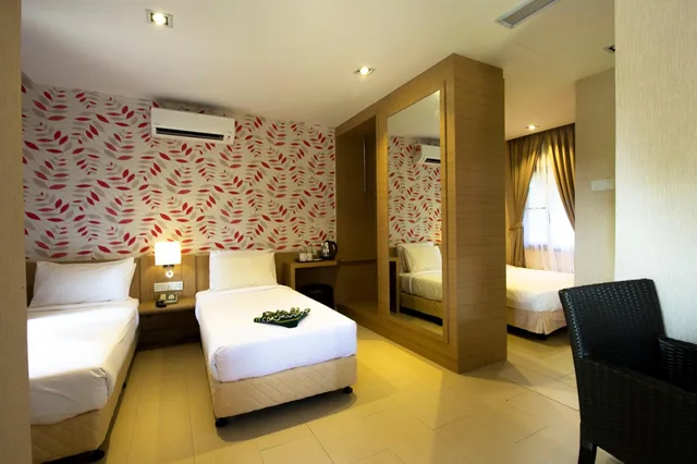 جناح جونيور بسرير كوين وسريرين منفصلين، De Palma Resort Kuala Selangor 1/2