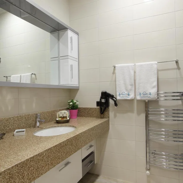 جناح سوبيريور، Lir Residence Suites 8/10