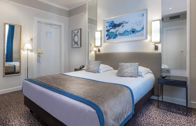 غرفة سوبيريور بسرير مزدوج بحوض استحمام، Hotel Du Bois Champs-Elysees 9/10