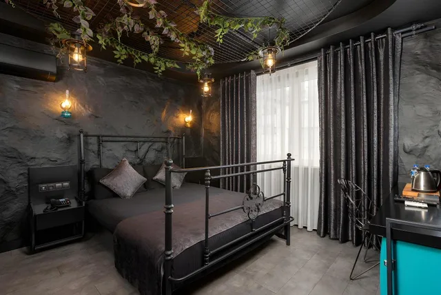 غرفة بسرير كينج بإطلالة جزئية على البحر، Afflon Sea Hill Concept 1/2