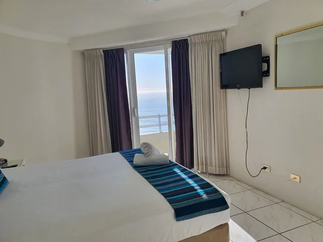 1 Bedroom, Apartment, Double Bed, Zenith Ocean Front Apartments 1/2
