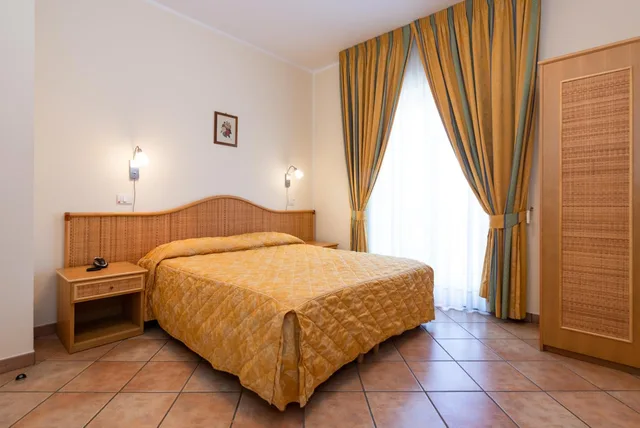 غرفة قياسية بسرير مزدوج أو سريرين منفصلين، Hotel Ristorante Il Ceppo 3/8