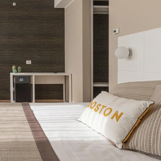 غرفة ديلوكس بسرير كينج، Boston Hotel Bari 2/10