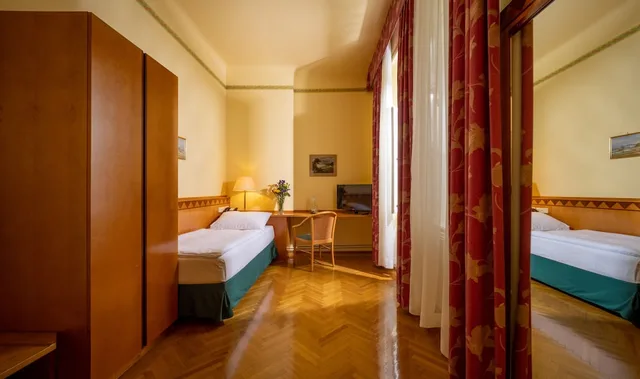 غرفة أساسية مفردة، Hotel Post 12/12