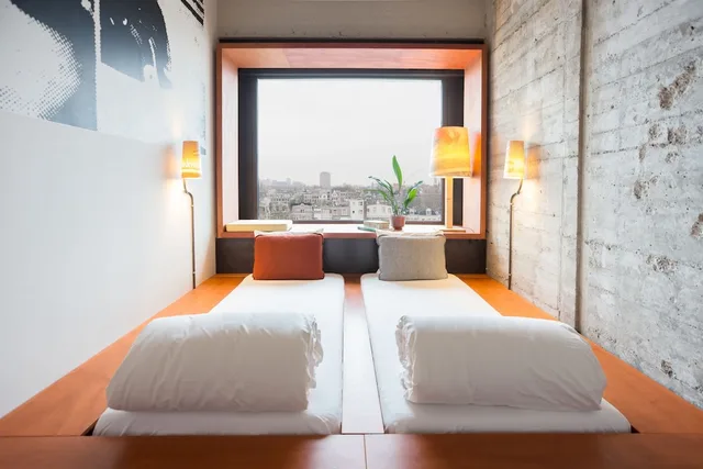 غرفة قياسية بسريرين منفصلين، Volkshotel Amsterdam 1/3