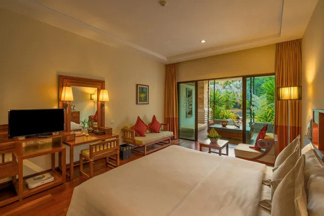 Cabana Pool Access، Angkor Miracle Resort and Spa 4/10