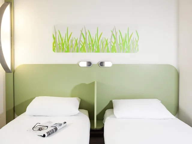 غرفة بسريرين منفصلين لذوي الإعاقة، IBIS BUDGET BEACONSFIELD 3/6