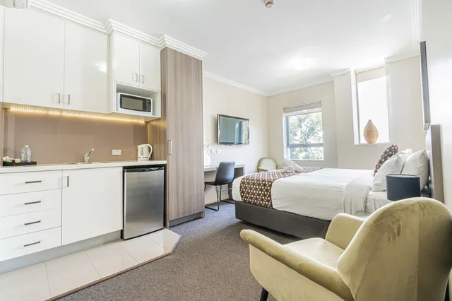 غرفة قياسية بسرير كينج بمطبخ صغير، Best Western Plus Camperdown Suites 3/10