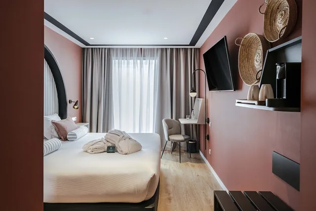 غرفة بريميوم بسرير مزدوج، Hotel Vincci Bonjardim 2/7