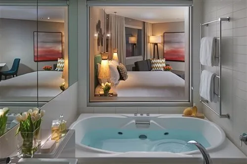غرفة سوبيريور بشرفة مفردة بسرير كينج، CROWN PROMENADE PERTH 2/2