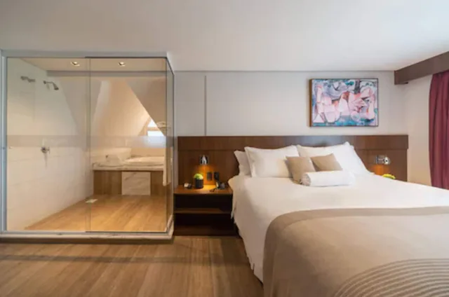 جناح سيغنتشر، Hotel Fioreze Centro 3/9