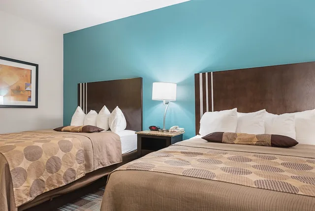 غرفة قياسية بسريرين كوين لذوي الإعاقة، Best Western Plus Deridder Inn Suites 3/7