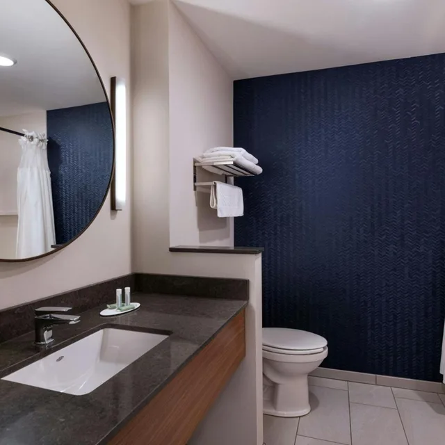 غرفة بسرير كينج، Fairfield Inn & Suites by Marriott Lincoln Crete 2/12