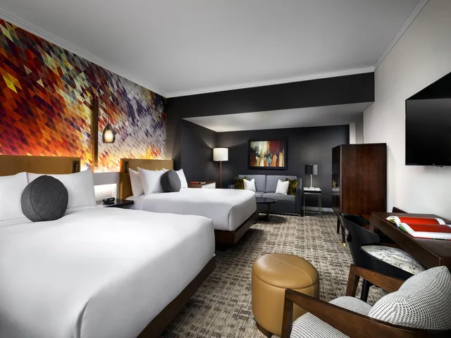 غرفة بسريرين كوين، Fairmont The Queen Elizabeth 2/3