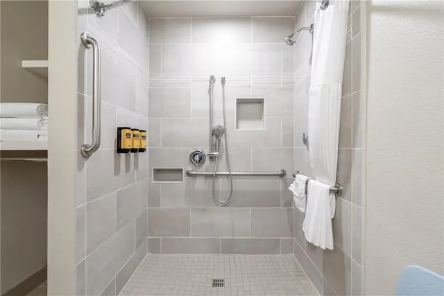 غرفة بسريرين كوين لذوي الإعاقة، Best Western Plus Park Place Inn - Mini Suites 8/8