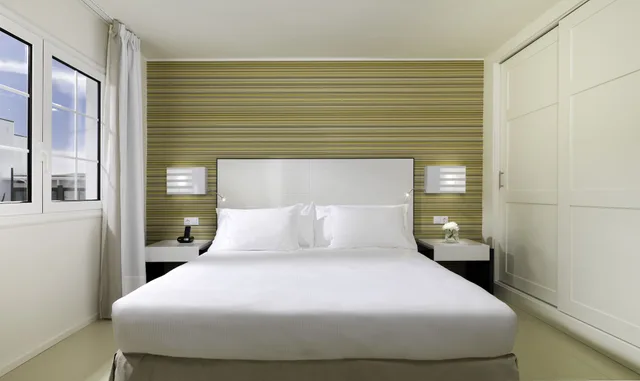 Suite, Twin Beds, Sofa, H10 White Suites - Adults Only 2/6