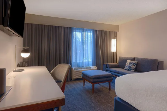 غرفة بسرير كينج، Courtyard By Marriott Portland Southeast Clackamas 5/10
