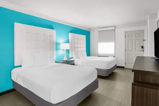 Room, Quadruple, Accessible, Howard Johnson by Wyndham Columbus Fort Benning 3/5
