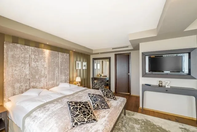 جناح جونيور بسرير فردي بإطلالة على البحيرة، Lausanne Palace And Spa 2/4