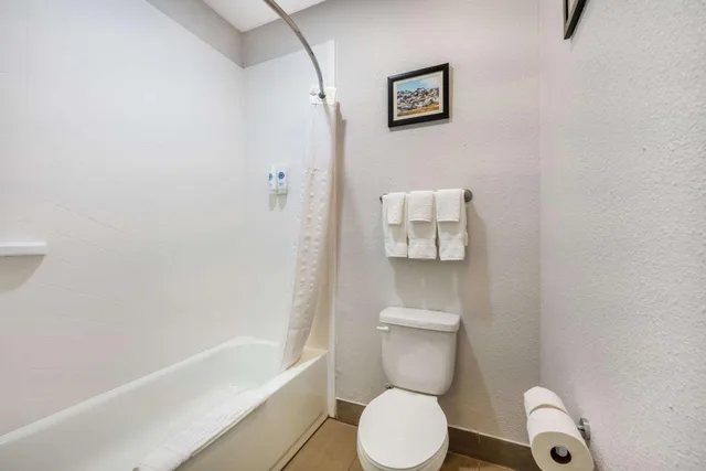 جناح بسرير كوين، Comfort Suites Omaha East-Council Bluffs 7/7