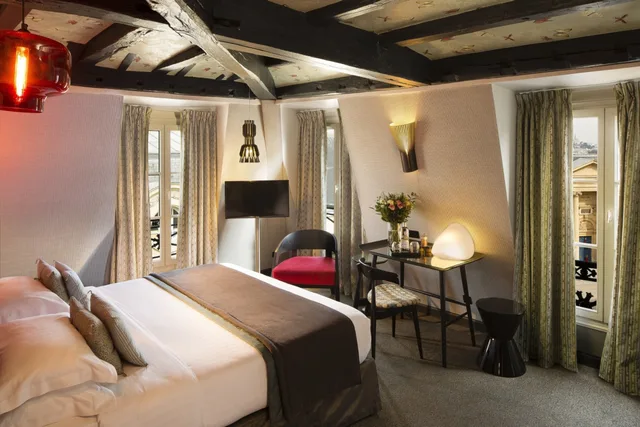 غرفة ديلوكس بسرير كوين، Hotel Les Dames Du Pantheon 1/1