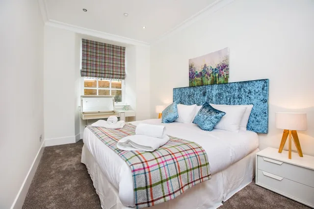 شقة بسريرين مزدوجين بـ3 غرف نوم، Blythswood Square Apartments 3/4