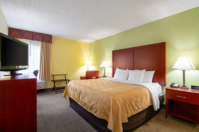 Standard, King Bed, Quality Inn & Suites Richburg I-77 5/10