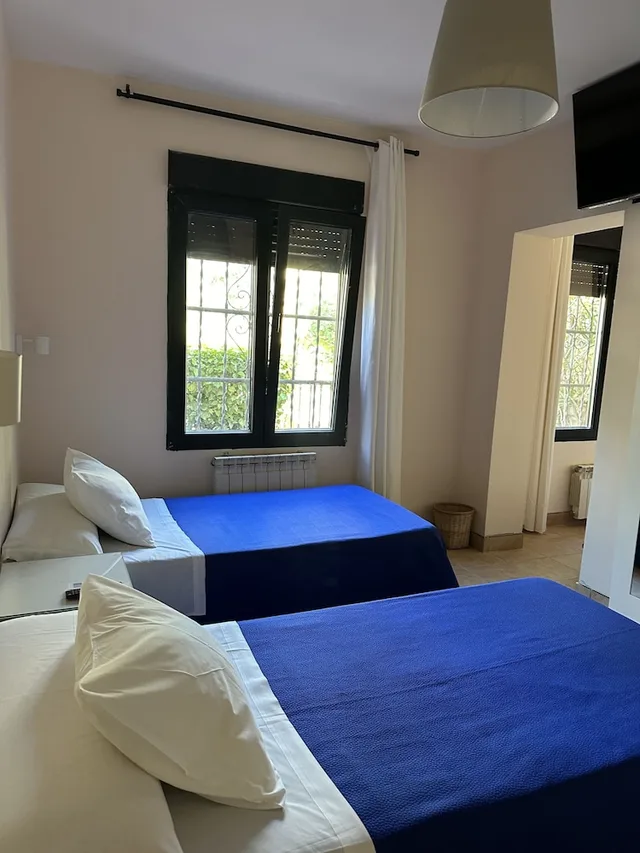 غرفة سوبيريور ثلاثية بثلاثة أسرّة، Hostal Moscatel 2/10