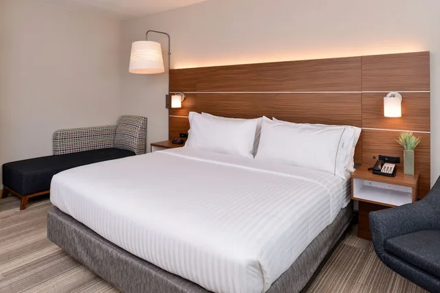 غرفة قياسية بسرير كينج، Holiday Inn Express And Suites Salem 2/4