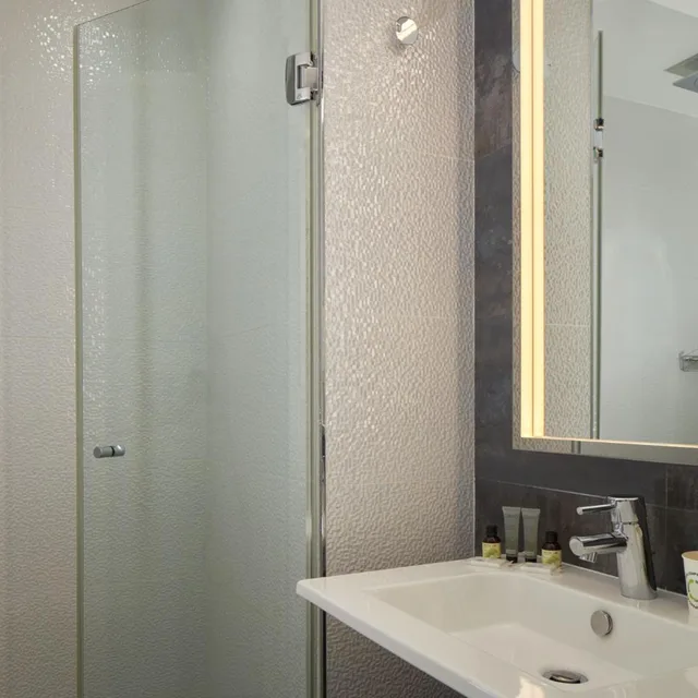 غرفة سوبيريور بسرير كينج، GRAND HOTEL MALHER 10/10