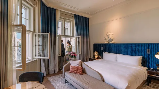 Deluxe, King Bed, Andaz Prague 1/6