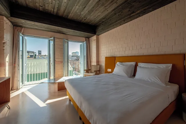 غرفة جونيور بسرير كوين، Rooms Batumi 1/2
