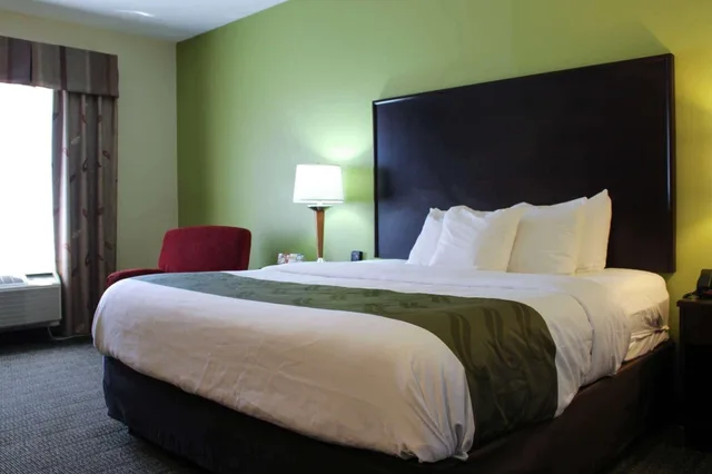 غرفة بسرير مزدوج، Quality Inn Florence East 1/1