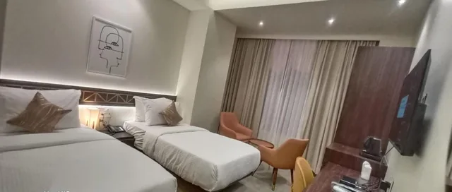 غرفة ديلوكس بسريرين، Mandakini Ambience Model Colony 1/1
