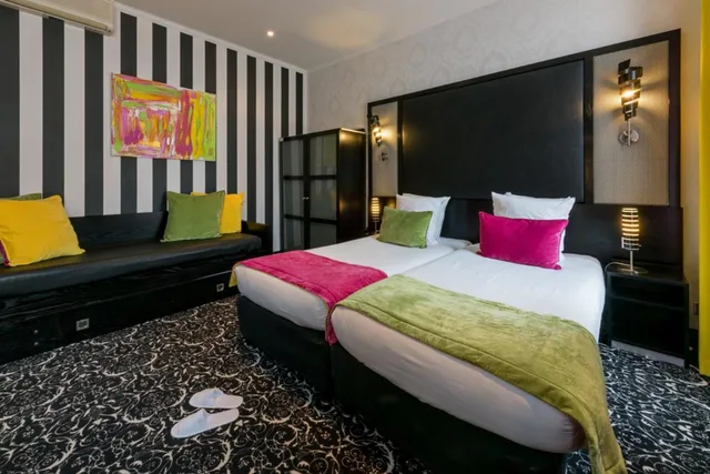 غرفة ديلوكس رباعية، Hotel Peyris Opera 1/1