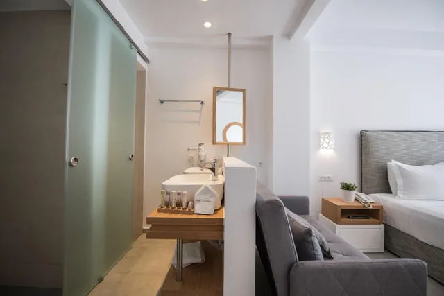 غرفة بريميوم ثلاثية بإطلالة على البحر، Natura Luxury Boutique Hotel Skopelos 8/9