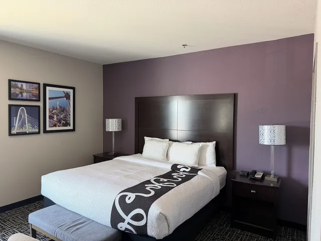 جناح عائلي ديلوكس بسرير كينج لذوي الإعاقة، La Quinta Inn and Suites by Wyndham DFW Airport West - Euless 3/7