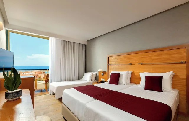 Room, Twin Beds, Sea View, Sirens Beach Hotel 5/10