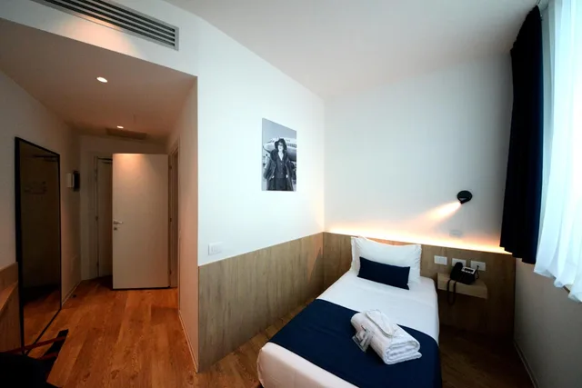غرفة مفردة، HelloSky Air Rooms & Lounge 2/10