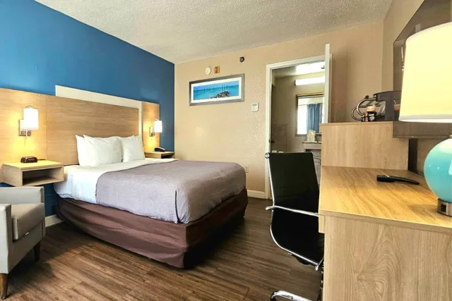 غرفة بسرير مزدوج، Quality Inn & Suites Conference Center 10/10